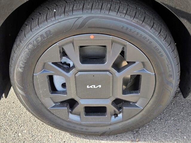 new 2026 Kia Carnival Hybrid car, priced at $48,156