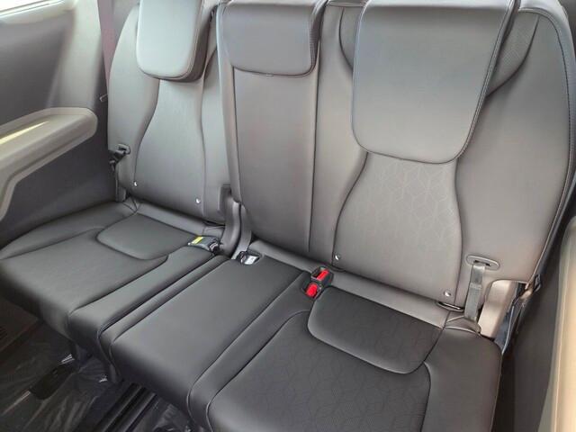 new 2026 Kia Carnival Hybrid car, priced at $48,156