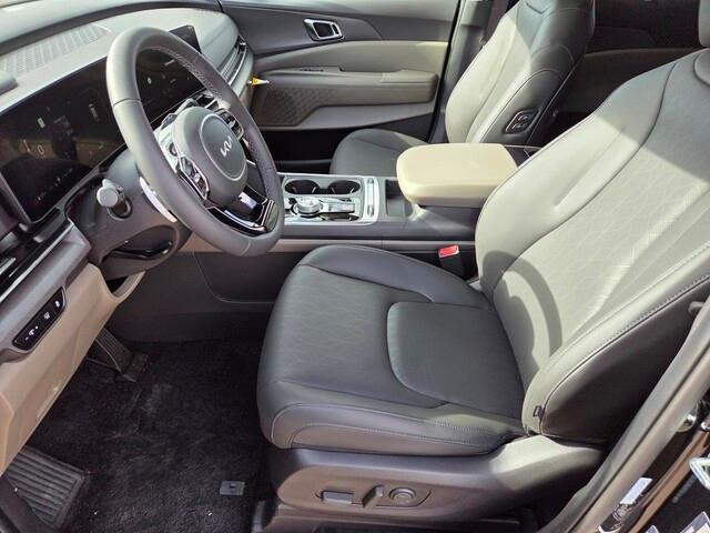 new 2026 Kia Carnival Hybrid car, priced at $48,156