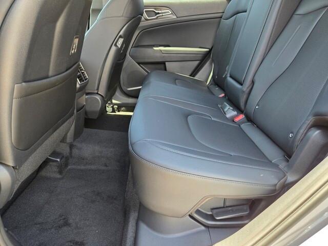 new 2026 Kia Sportage Hybrid car, priced at $33,695