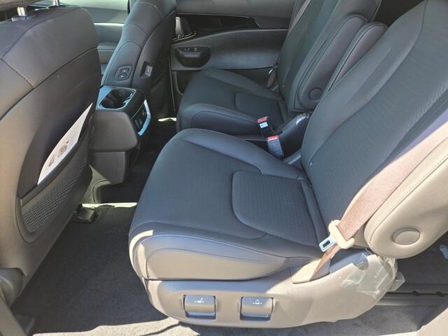 new 2025 Kia Carnival Hybrid car, priced at $53,269