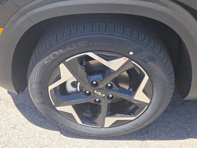 new 2025 Kia Seltos car, priced at $27,433