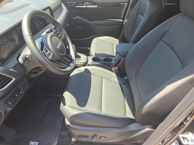 new 2025 Kia Seltos car, priced at $27,433