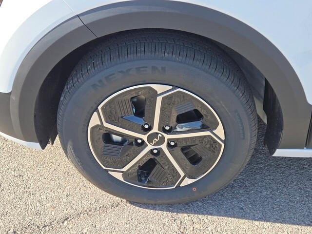 new 2025 Kia Niro car, priced at $29,966