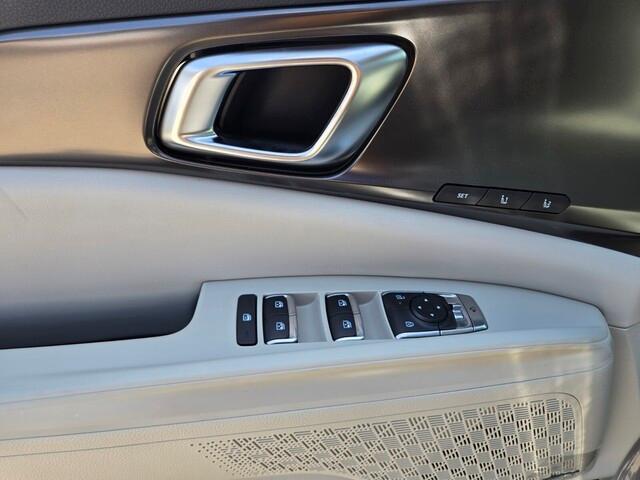 new 2025 Kia Carnival Hybrid car, priced at $53,544