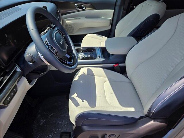 new 2025 Kia Carnival Hybrid car, priced at $53,544