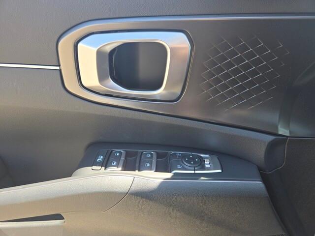 new 2025 Kia Sorento Hybrid car, priced at $37,225