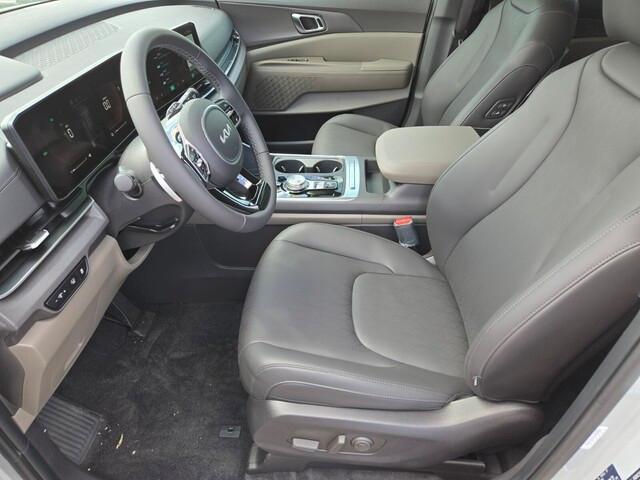 new 2025 Kia Carnival Hybrid car, priced at $42,877