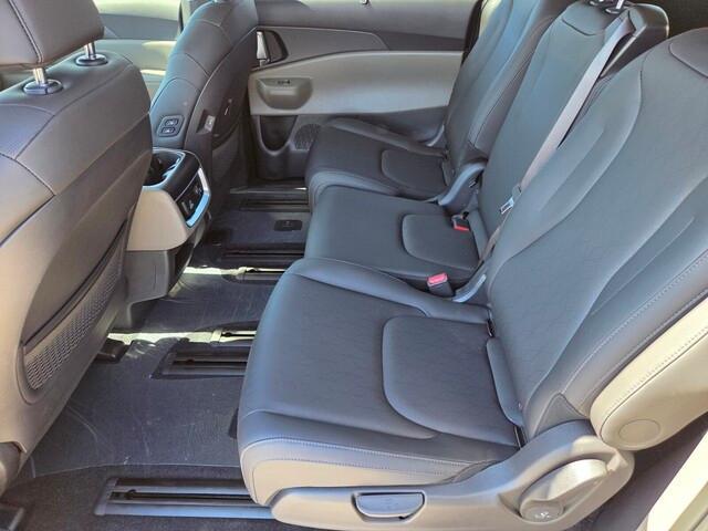 new 2026 Kia Carnival Hybrid car, priced at $48,156