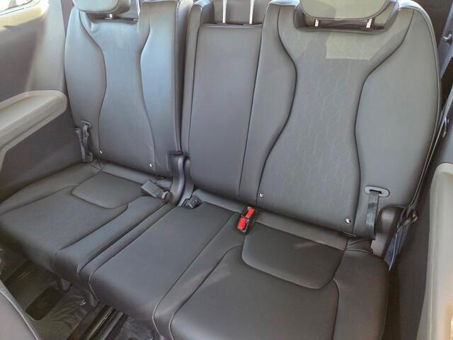 new 2026 Kia Carnival Hybrid car, priced at $48,156