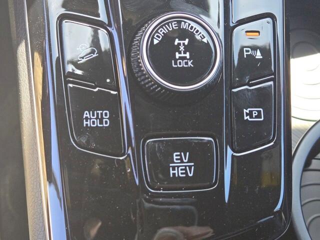 new 2025 Kia Sportage Plug-In Hybrid car, priced at $40,014