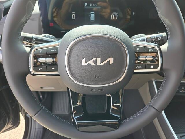new 2025 Kia Carnival car, priced at $40,062