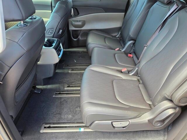 new 2026 Kia Carnival Hybrid car, priced at $47,668