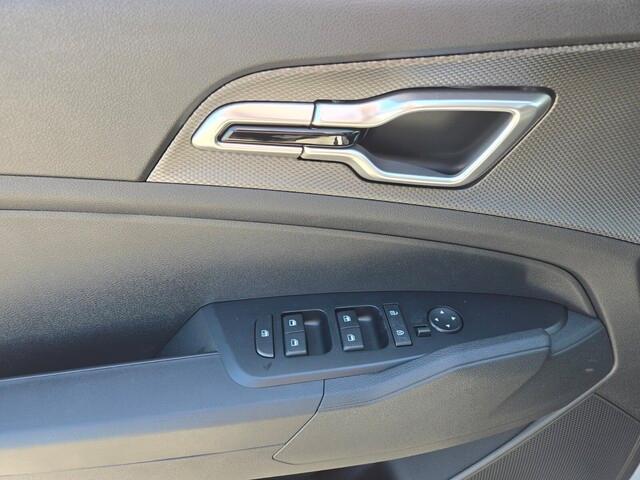 new 2025 Kia Sportage Hybrid car, priced at $29,905