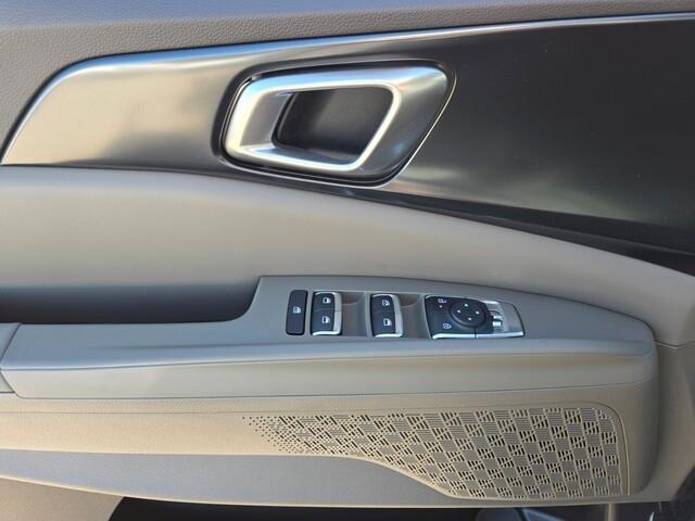 new 2025 Kia Carnival Hybrid car, priced at $42,561