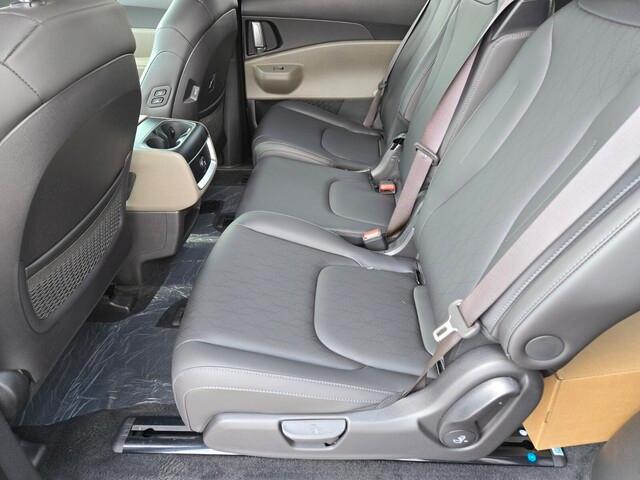 new 2025 Kia Carnival car, priced at $42,441