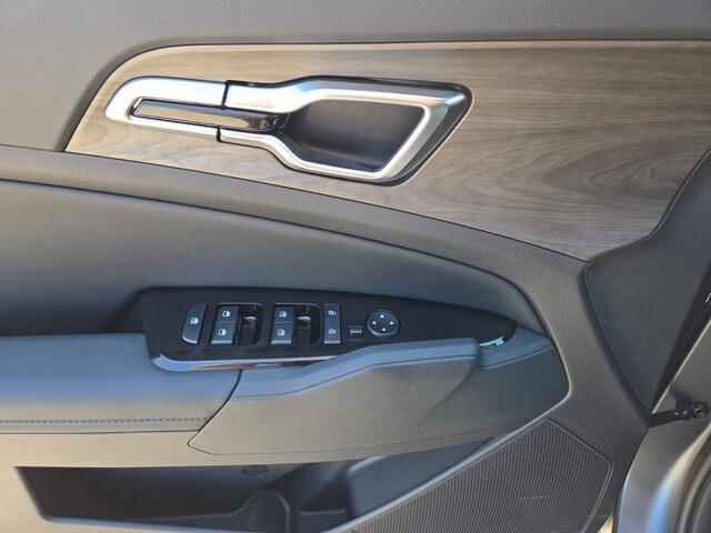 new 2025 Kia Sportage Plug-In Hybrid car, priced at $40,600