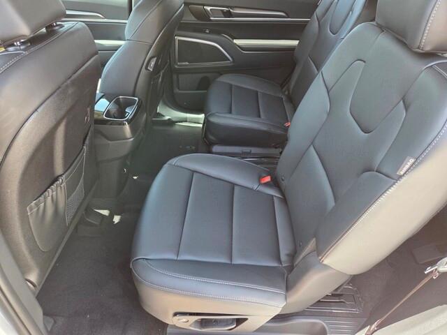 new 2025 Kia Telluride car, priced at $42,872