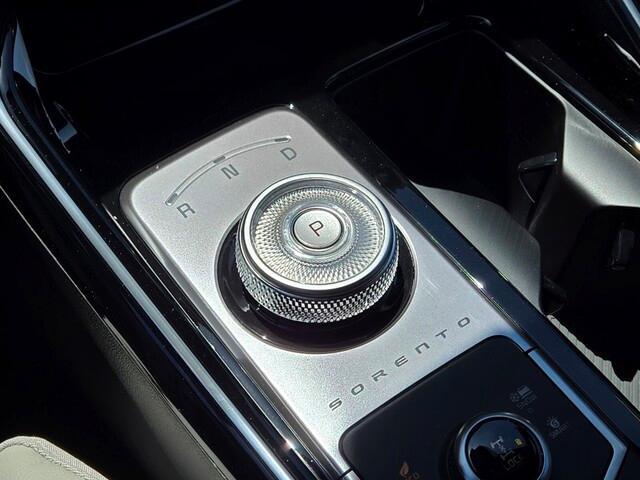 new 2025 Kia Sorento Hybrid car, priced at $45,302