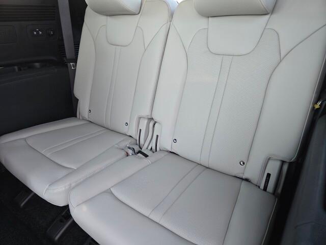 new 2025 Kia Sorento Hybrid car, priced at $45,302