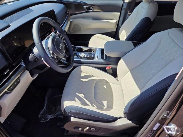 new 2026 Kia Carnival Hybrid car, priced at $48,655