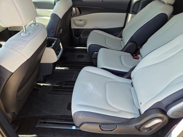 new 2026 Kia Carnival Hybrid car, priced at $48,655