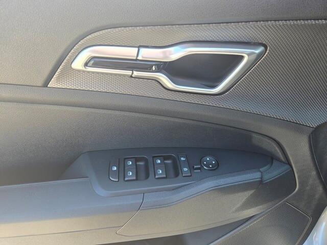 new 2025 Kia Sportage Hybrid car, priced at $29,302