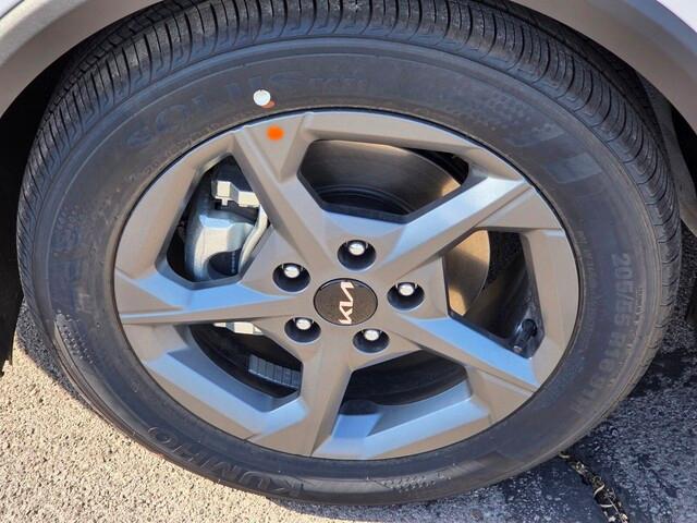 new 2025 Kia K4 car, priced at $23,692