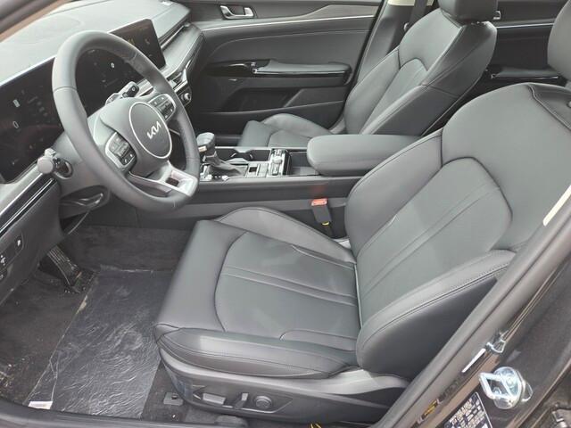new 2025 Kia K5 car, priced at $33,958