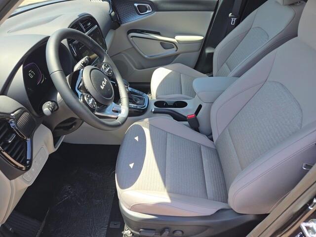 new 2025 Kia Soul car, priced at $25,604