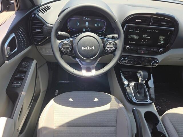 new 2025 Kia Soul car, priced at $25,604