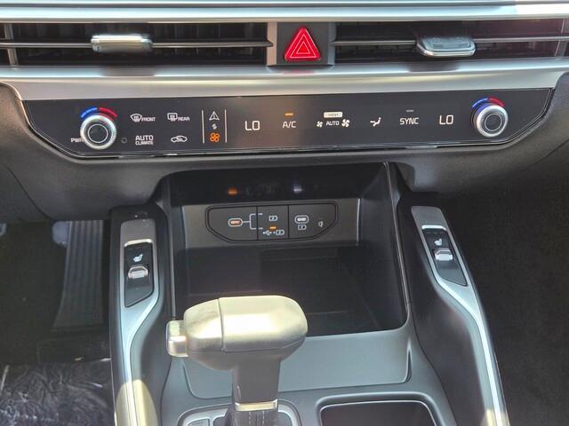 new 2025 Kia Sorento car, priced at $37,915