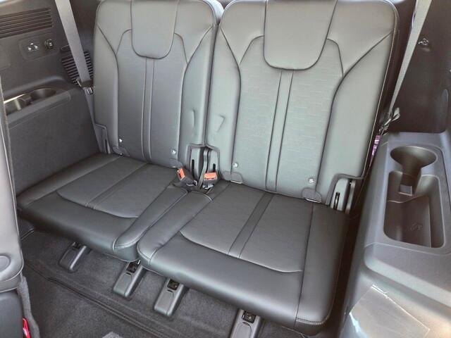 new 2025 Kia Sorento car, priced at $37,915