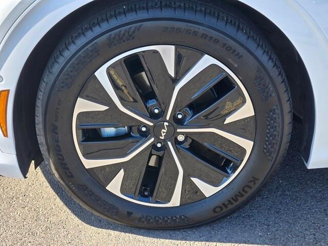 used 2022 Kia EV6 car, priced at $30,990