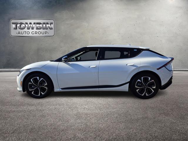 used 2022 Kia EV6 car, priced at $30,990