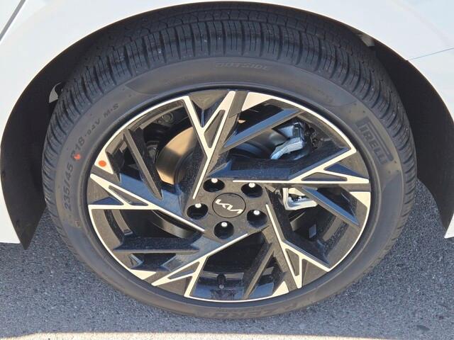 new 2025 Kia K5 car, priced at $30,564