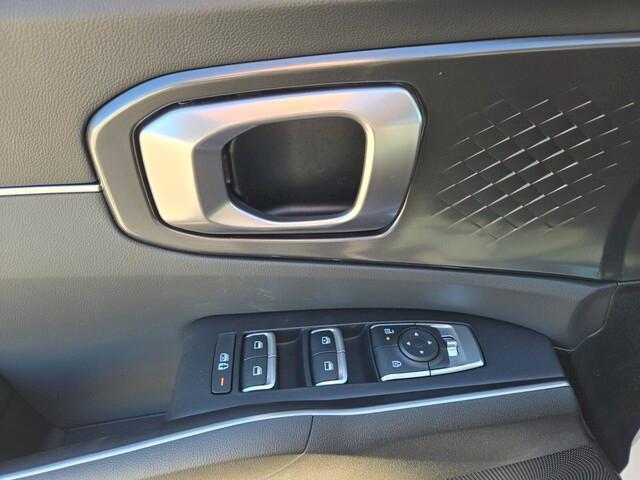 new 2025 Kia Sorento car, priced at $36,400