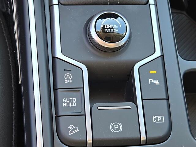new 2025 Kia Sorento car, priced at $36,624