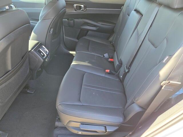 new 2025 Kia Sorento car, priced at $36,124