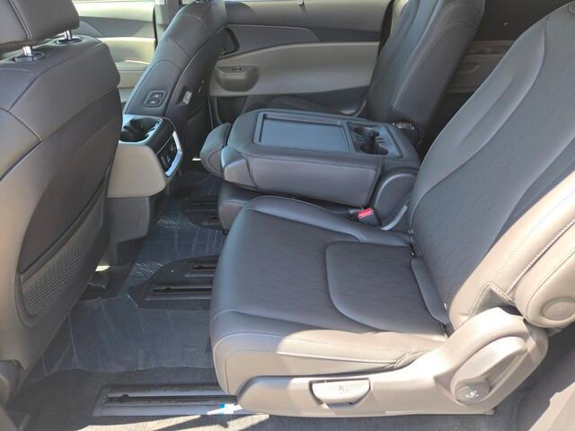 new 2026 Kia Carnival Hybrid car, priced at $48,656