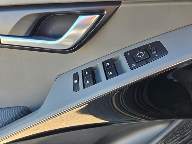 new 2025 Kia Niro car, priced at $29,686