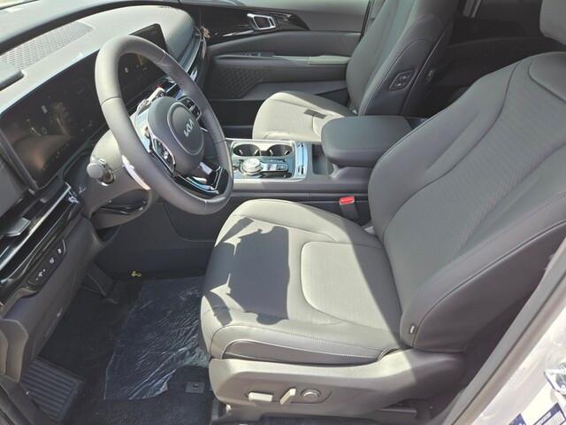 new 2025 Kia Carnival Hybrid car, priced at $55,761