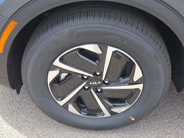 new 2025 Kia Sportage Hybrid car, priced at $30,294