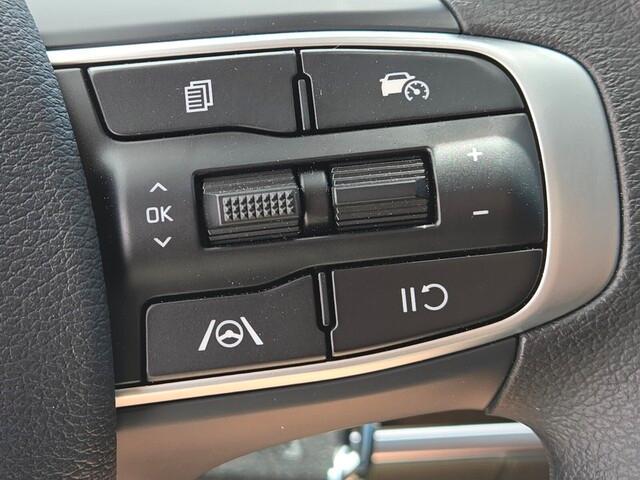 new 2025 Kia Sportage Hybrid car, priced at $30,294