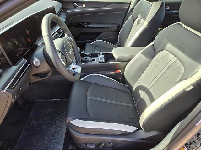 new 2025 Kia K5 car, priced at $29,041