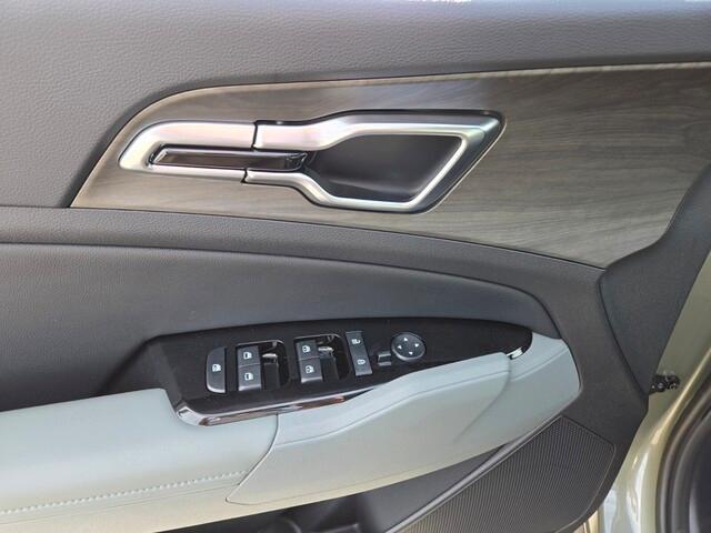 new 2025 Kia Sportage Plug-In Hybrid car, priced at $40,088