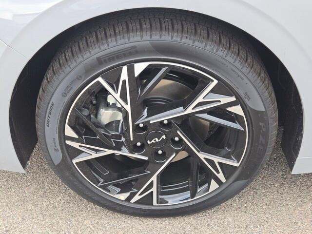 new 2025 Kia K5 car, priced at $30,973