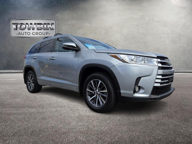 used 2017 Toyota Highlander car, priced at $22,990
