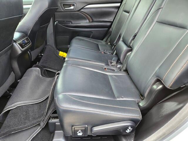 used 2017 Toyota Highlander car, priced at $22,990