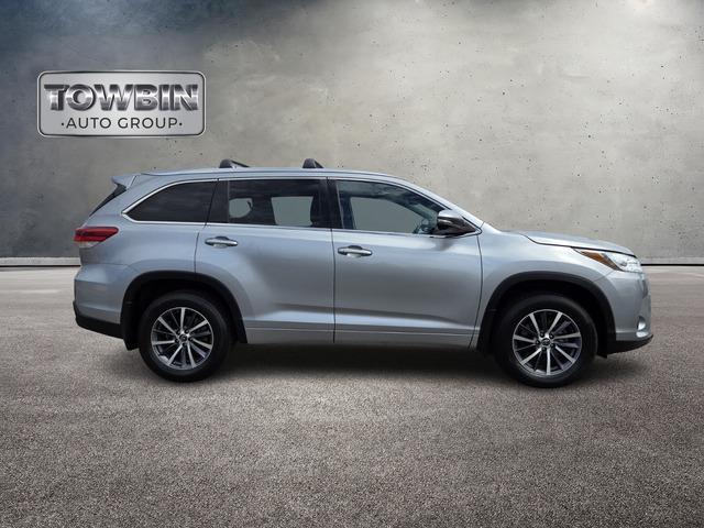 used 2017 Toyota Highlander car, priced at $22,990